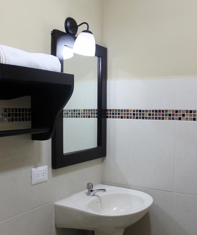 Hostal De Asturias San Salvador Eksteriør billede